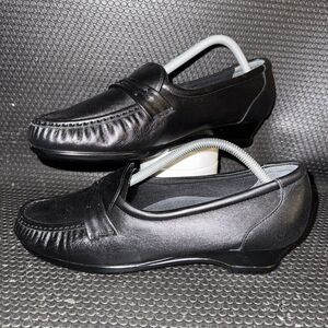 SAS Easier Slip On Black Leather Wedge Comfort Penny Loafers Womens Size 11WW